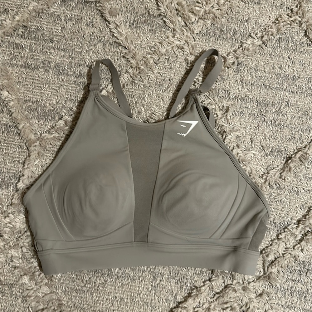 Gymshark mesh neckline sports bra SZ medium